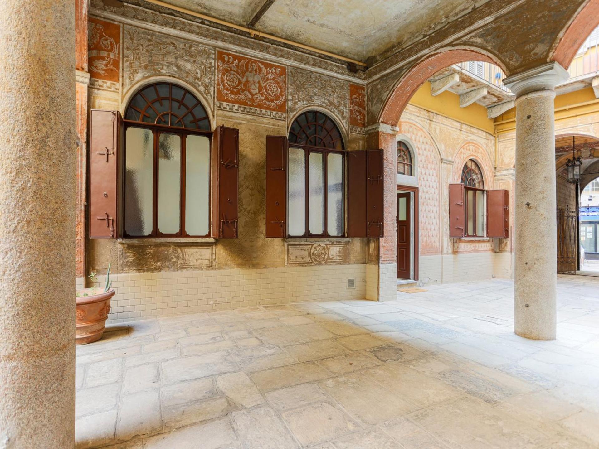 Tetodonpa - Suite Near Duomo, Milan